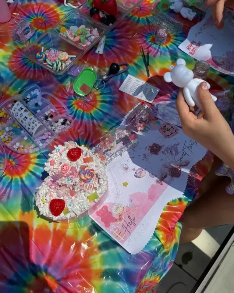 Design & Dazzle Workshop – Kids DIY Jewelry Box Party Activity
